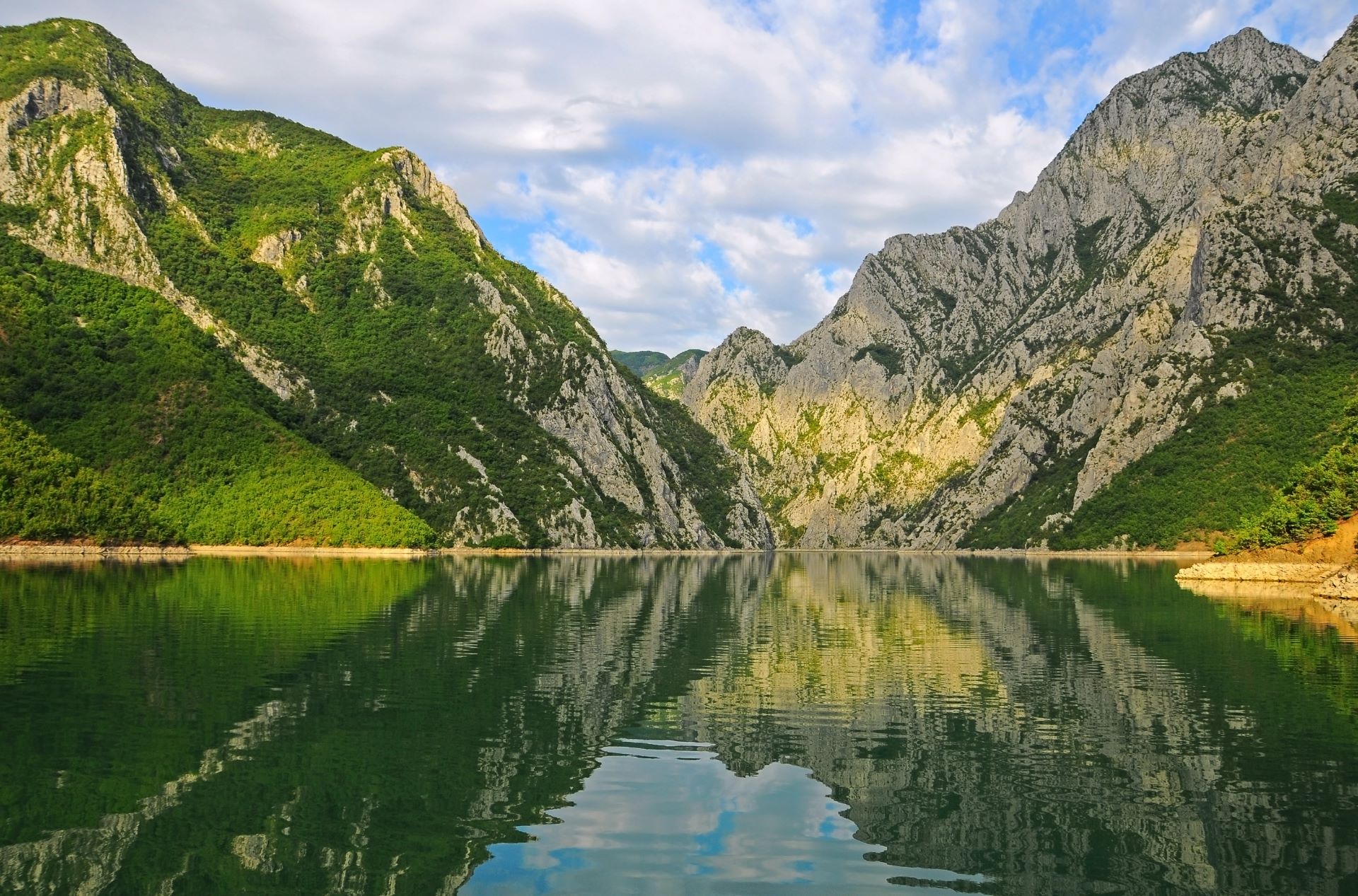 Gozal ayol oyoqlari foto jinsiy aloqa Onanizm: tanangizni bilib oling
