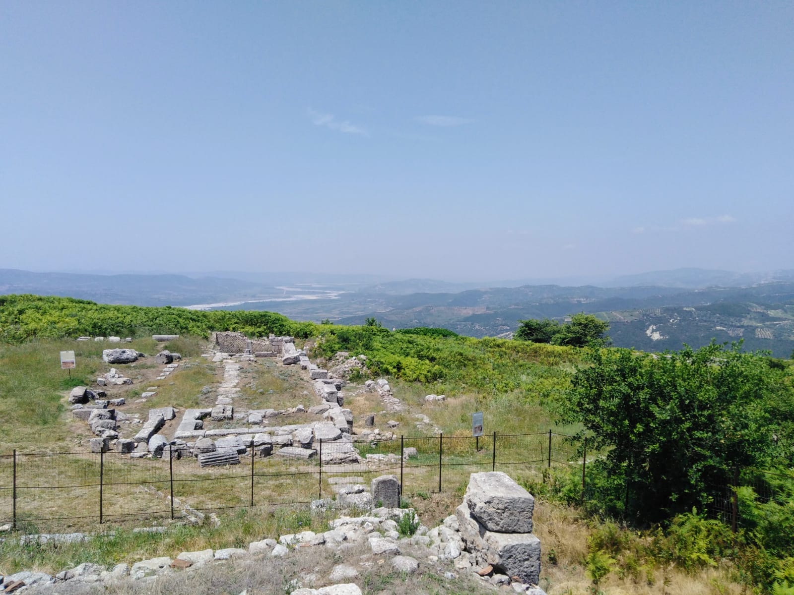 Visita guidata di Bylis e Monastero di Ardenica