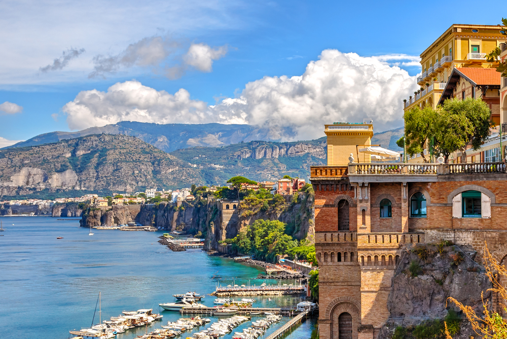 CIRCUIT DE 3 JOURS DE LA CÔTE AMALFITAINE ET DE NAPLES AU DÉPART DE SORRENTE